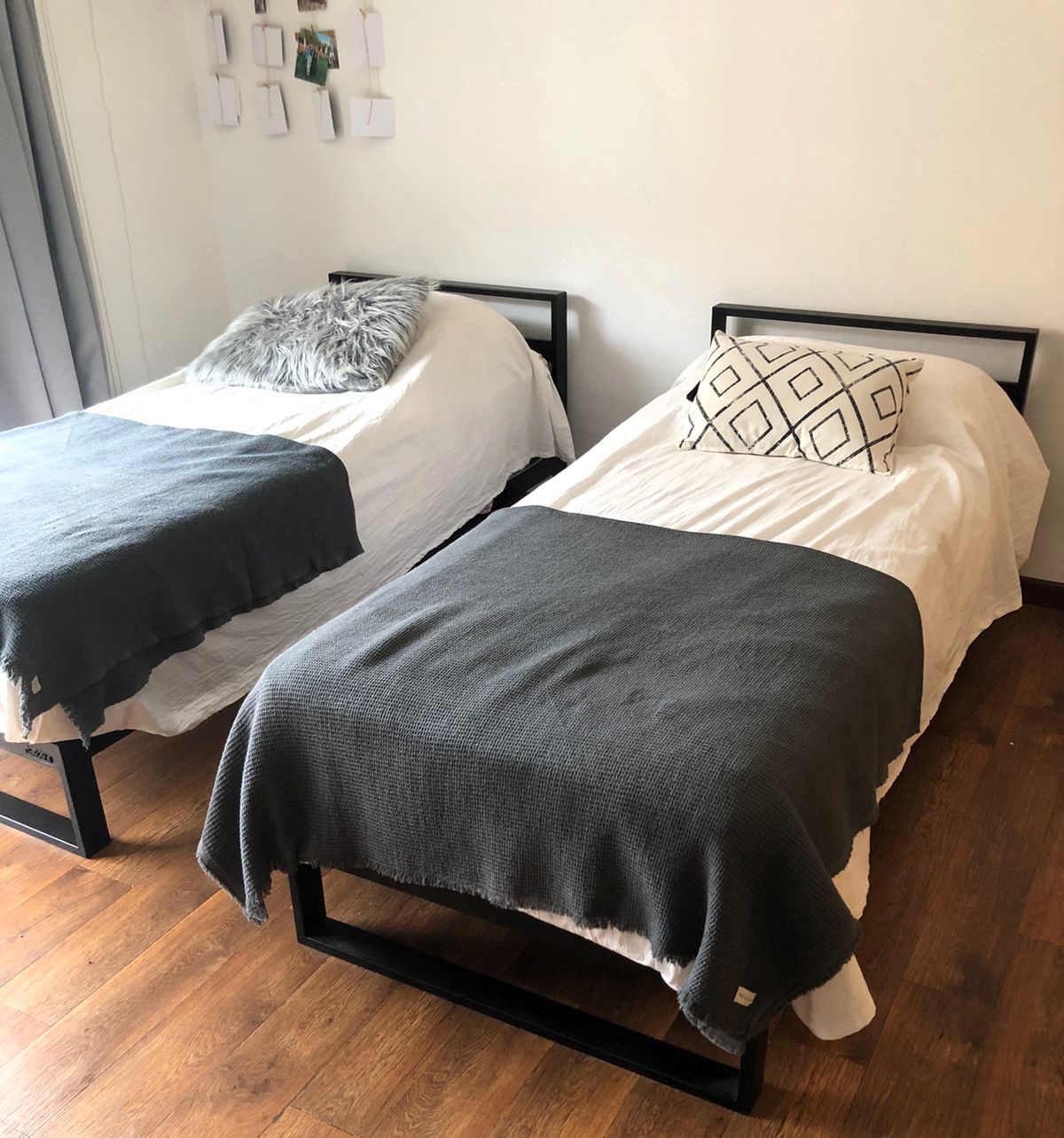 Cama Minimalista Tuxon 100x190  90x190 base entera con cabecera desmontable