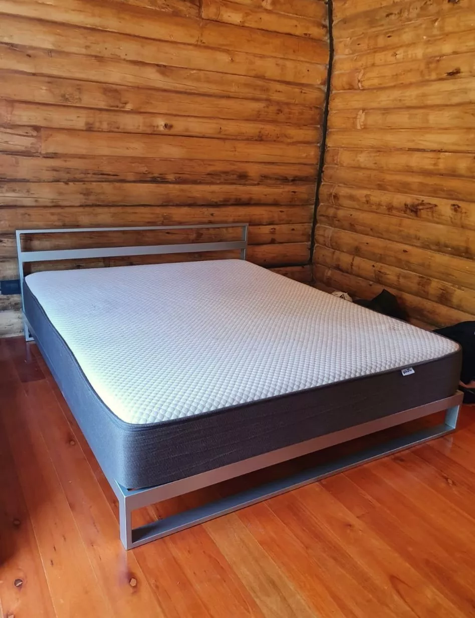 Cama Minimalista Tuxon 150x190  base entera con cabecera desmontable