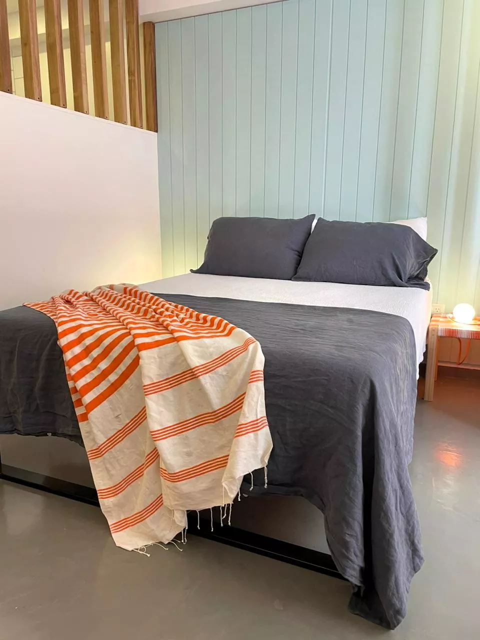 Cama Minimalista Tuxon 150x190 Dividida en dos módulos con cabecera