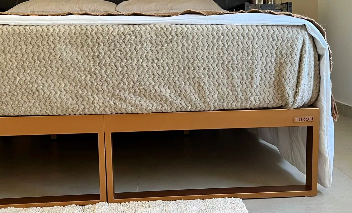 Cama Minimalista Tuxon 160x200 Dividida en dos módulos sin respaldo