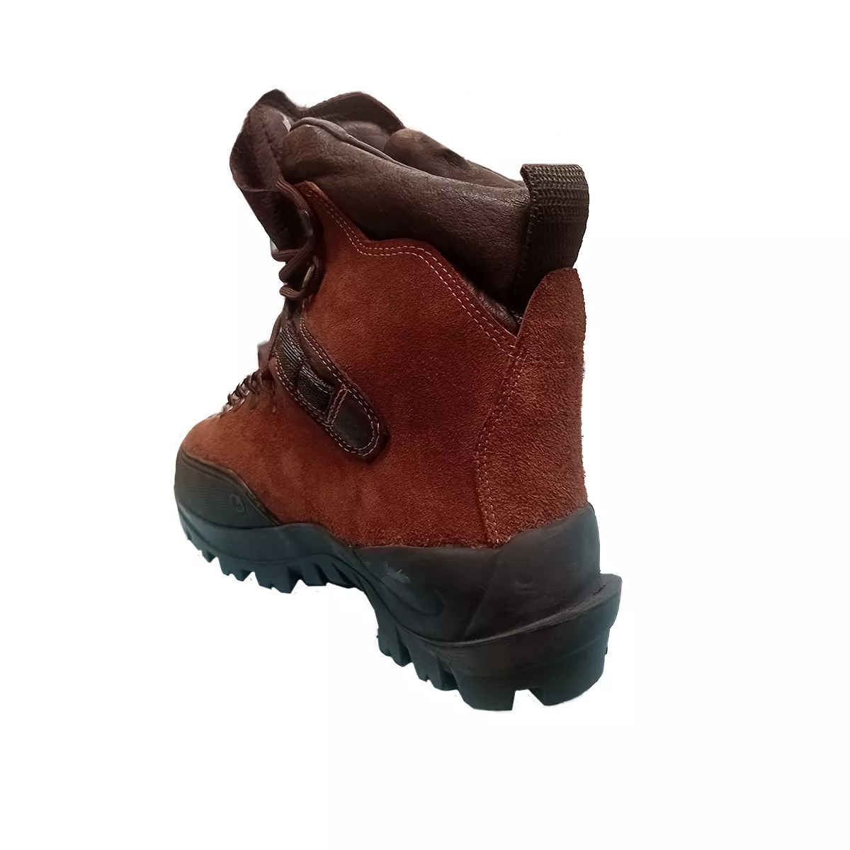 bota de trekking antartica baja cramponable impermeable alta montaña